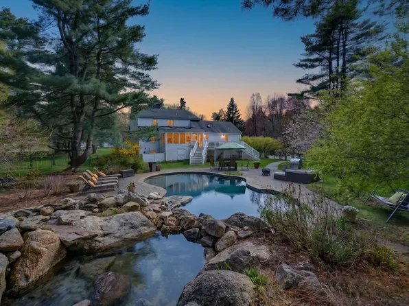 71 Robert Best Rd, Sudbury, MA 01776