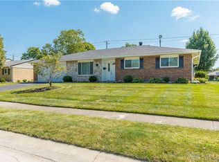 185 Katy Ln, Englewood, OH 45322