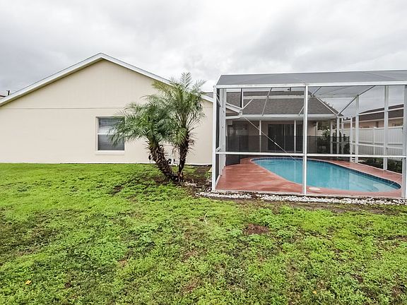 2nd image of 313 Miami Ln
