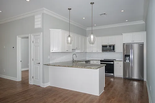 Fairfield Metro at Huntington Village Photo 1