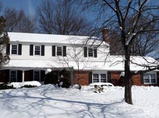348 Robin Hood Dr, Yardley, PA