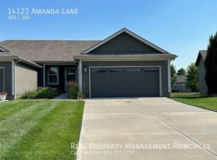 14123 Amanda Ln, Basehor, KS 66007