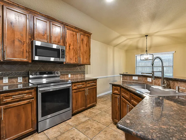 3410 Horizon St — Photo 13