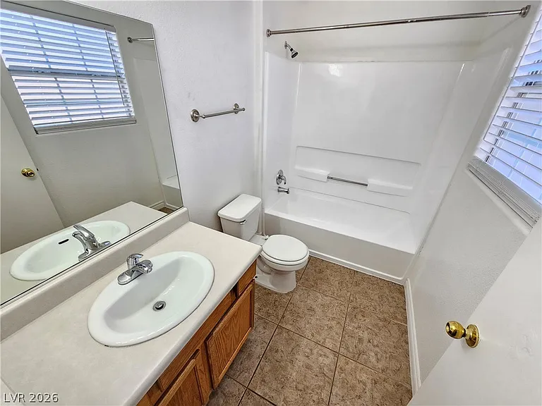 2521 Sierra Luna Ave #101 — Photo 16