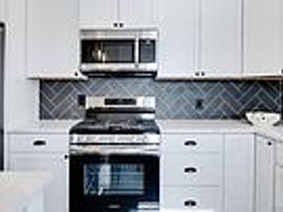 3rd image of 2615 W Caithness Pl