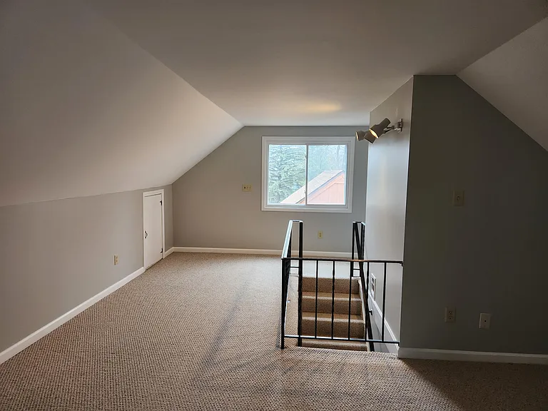 124 Washington Blvd — Photo 7