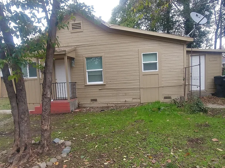 149-153 S Lincoln St — Photo 10