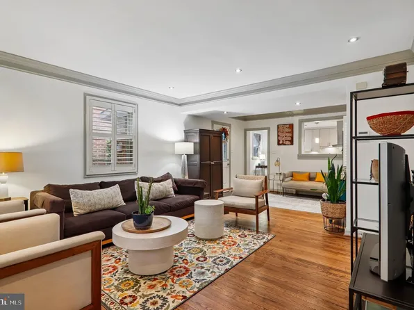 3103 Walnut St NE, Washington, DC 20018