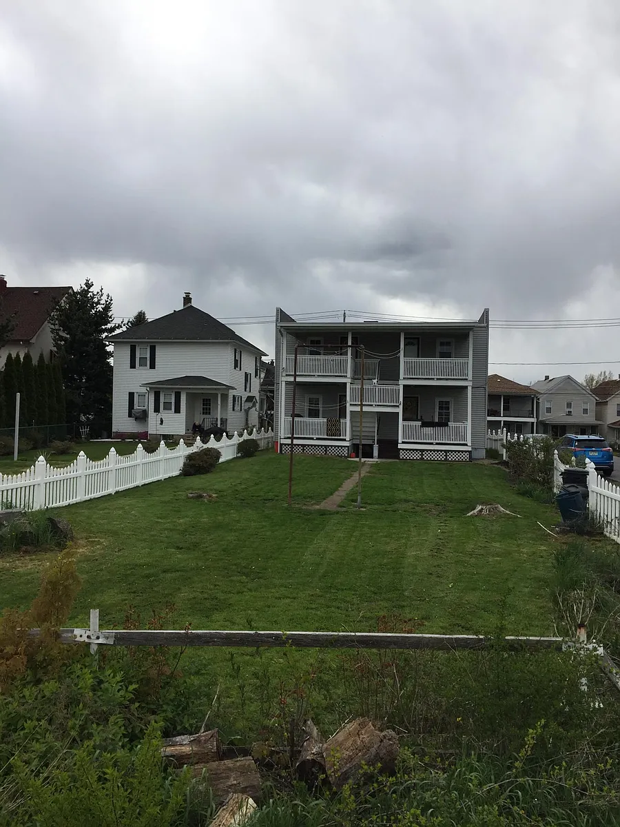 Building Photo - 1346 Jefferson Ave #1