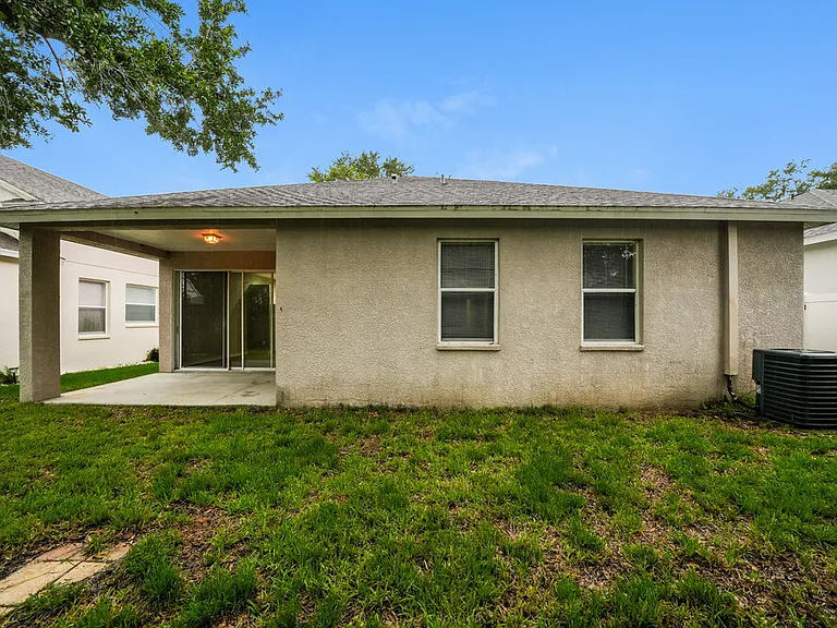 15819 Stags Leap Dr — Photo 16
