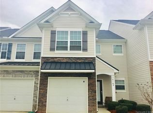 2163 Shady Pond Dr, Lake Wylie, SC 29710