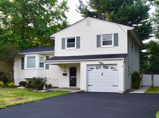 36 Outcalt Rd, Edison, NJ 08817