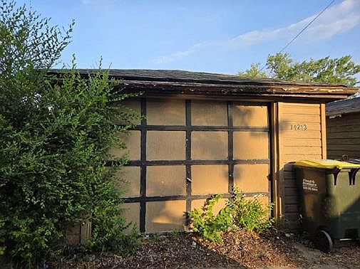 4th image of 14213 S Wentworth Ave