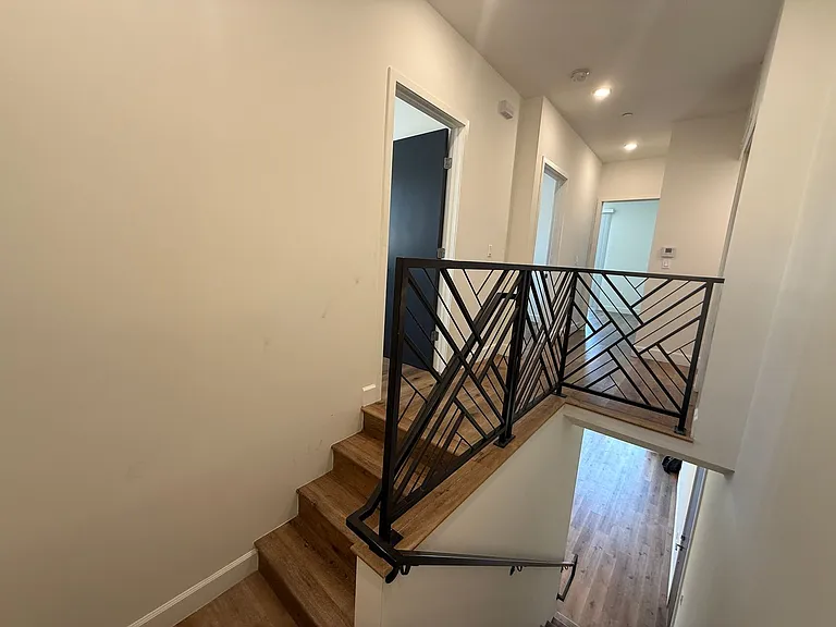 14550 Burbank Blvd #103 — Photo 8