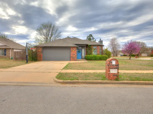 11702 S Gum Ave, Jenks, OK 74037