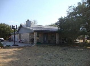 220 Dees Rd, Gatesville, TX 76528