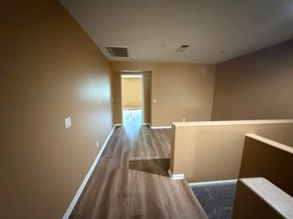 15723 Parkhouse Dr Unit 67, Fontana, CA 92336