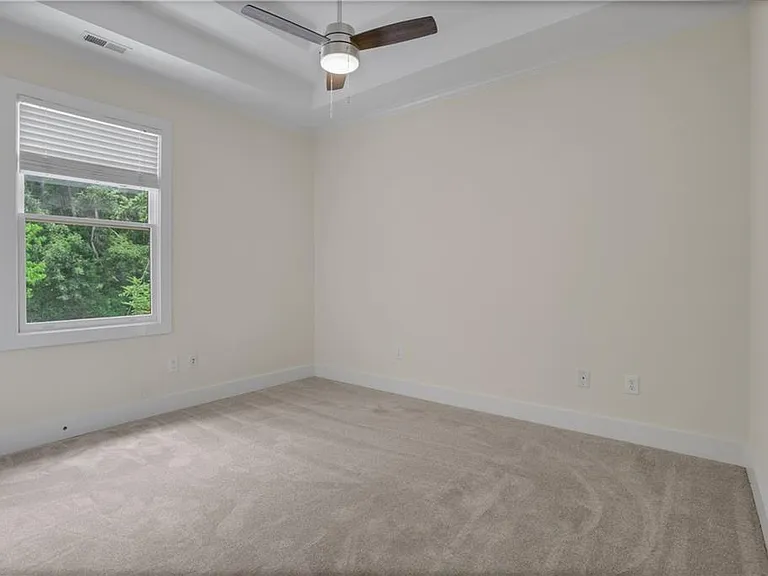 3228 Silver Lake Dr NE — Photo 23