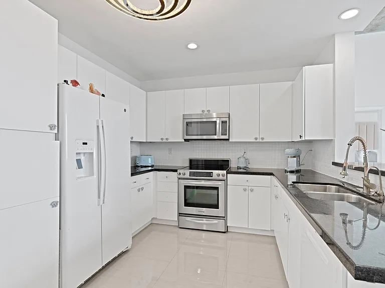 300 S Australian Ave #1608 — Photo 10