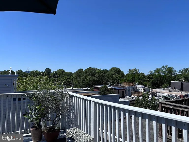 2944 Cambridge St — Photo 19