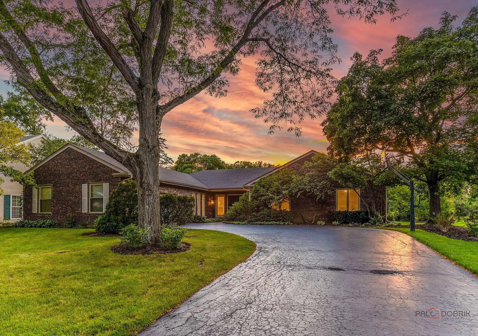 3 bed, 2.5 bath, 2798 sqft, $5,500 — Photo 2