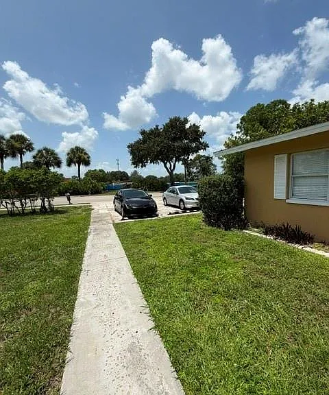 4319 Golden Gate Pkwy — Photo 4