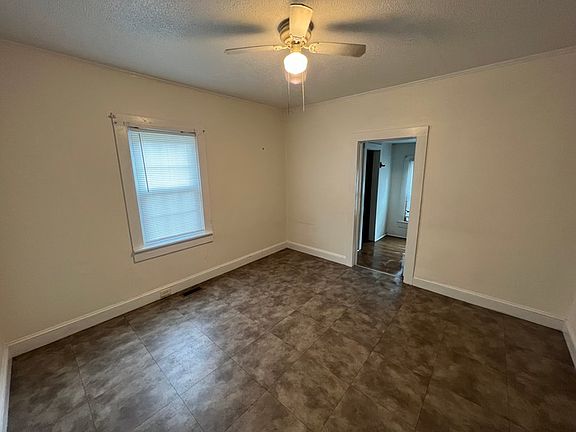 5th image of 663 Williams St