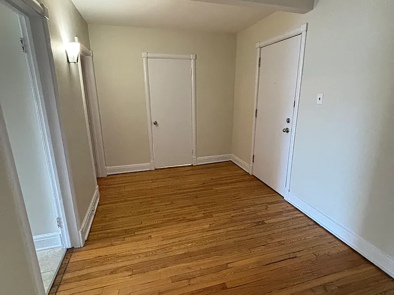 265 Daly Ave — Photo 11