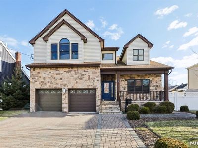 528 Weart Ave, Lyndhurst, NJ, 07071