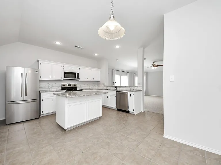 20418 Port Bishop Ln — Photo 12