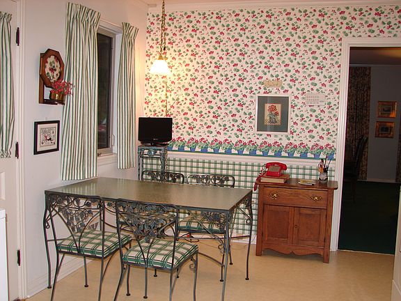 4th image of 17 Shannon Dr