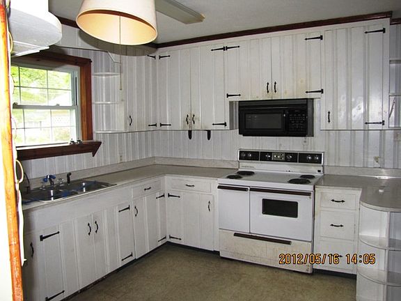 2nd image of 1127 Dantzler St