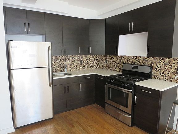 2nd image of 381 S 5th St APT 201