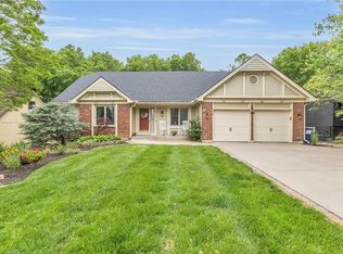 2501 NE 66th St, Gladstone, MO 64118