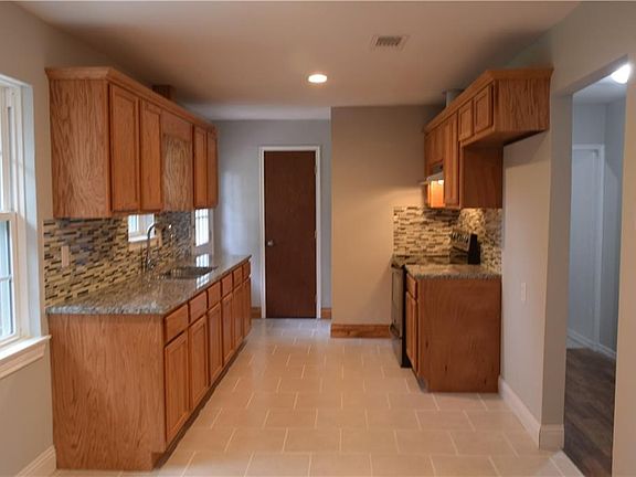 3rd image of 1321 Alta Vista St
