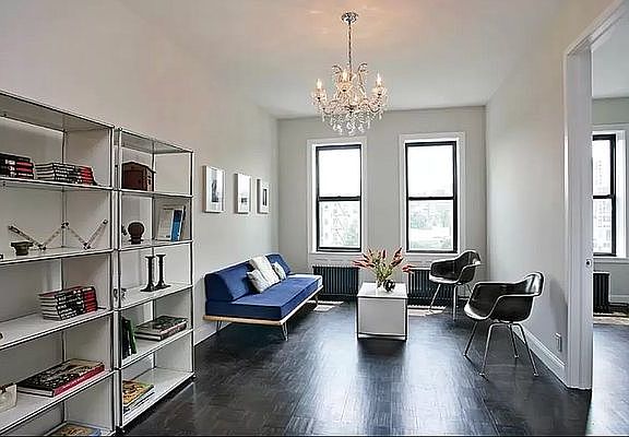 5th image of 489 Park Pl APT 1