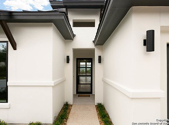 2nd image of 167 Westcourt Ln