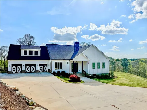 738 Overlook Trl, Acworth, GA 30101