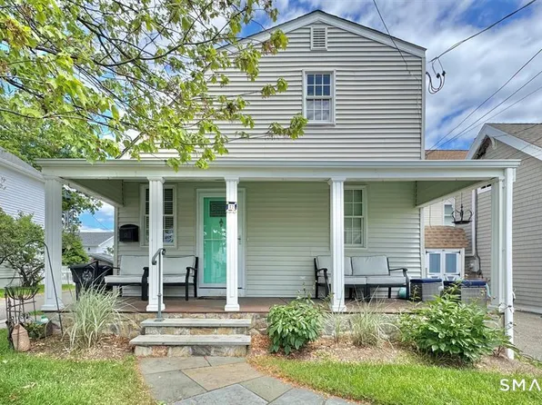 12 Dunbar Rd, Milford, CT 06460