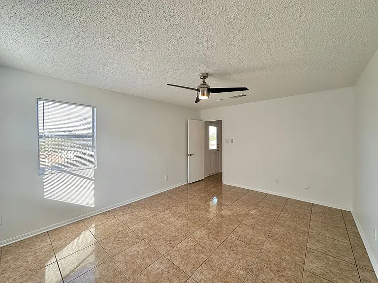 4403 Tidal Wave Dr — Photo 16