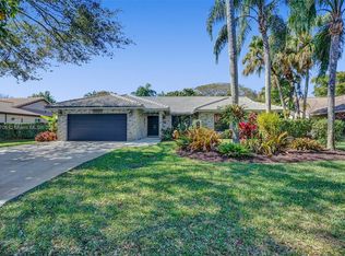5188 NW 81st Ter, Coral Springs, FL 33067