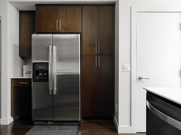 4th image of 1495 Graham St #107