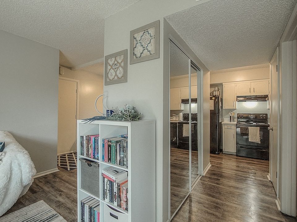 1st image of 2407 NE 43rd St #4716324