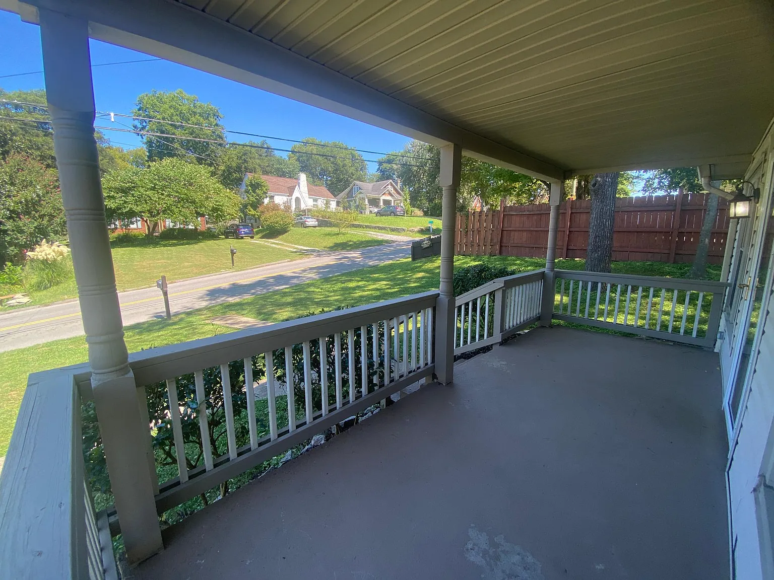 3 bed, 1.5 bath, 1400 sqft, $2,595 — Photo 4