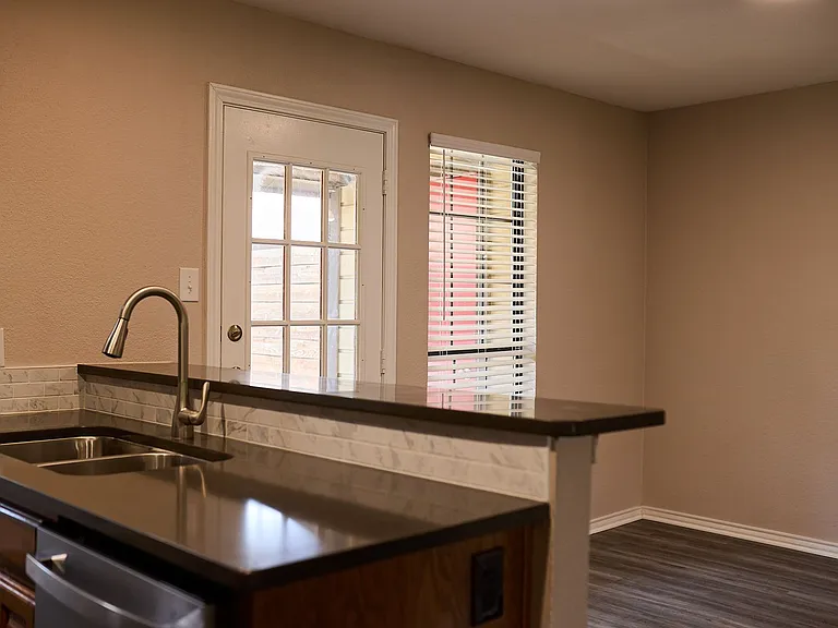 900B Kilkenny Ct — Photo 8