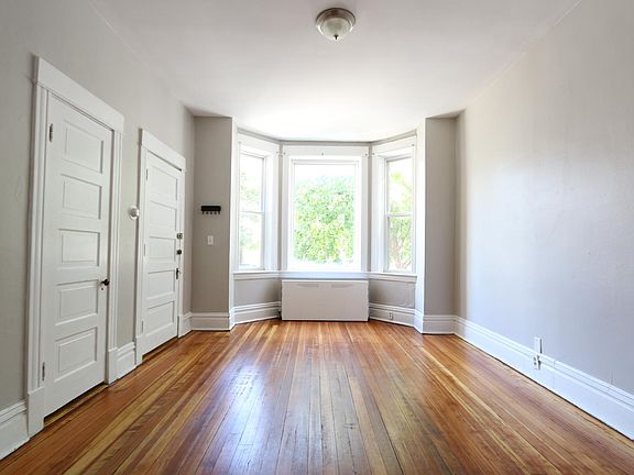 2nd image of 2440 S Oakley Ave #1F