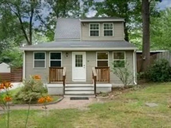 75 Beach Ave, Lancaster, MA 01523