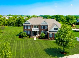 14 Briar Creek Dr, Hawthorn Woods, IL 60047