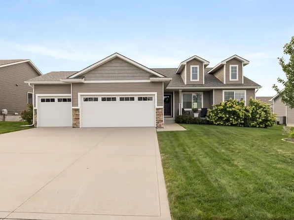 904 NW Seasons Dr, Ankeny, IA 50023