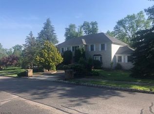 2 Nottingham Dr, Florham Park, NJ 07932